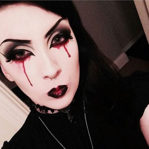 Maquillaje lágrimas de sangre vampiresa
