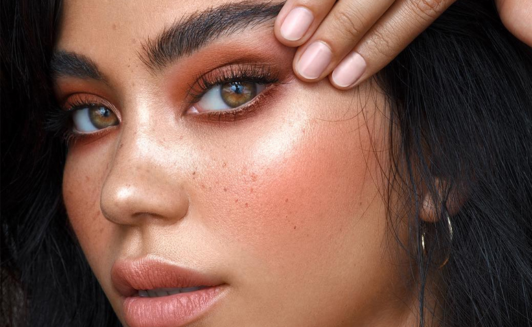 Ojos de Zorro: ¿Qué esconde este estilo de maquillaje? - 1660585075 129 entender los problemas que implican la tendencia