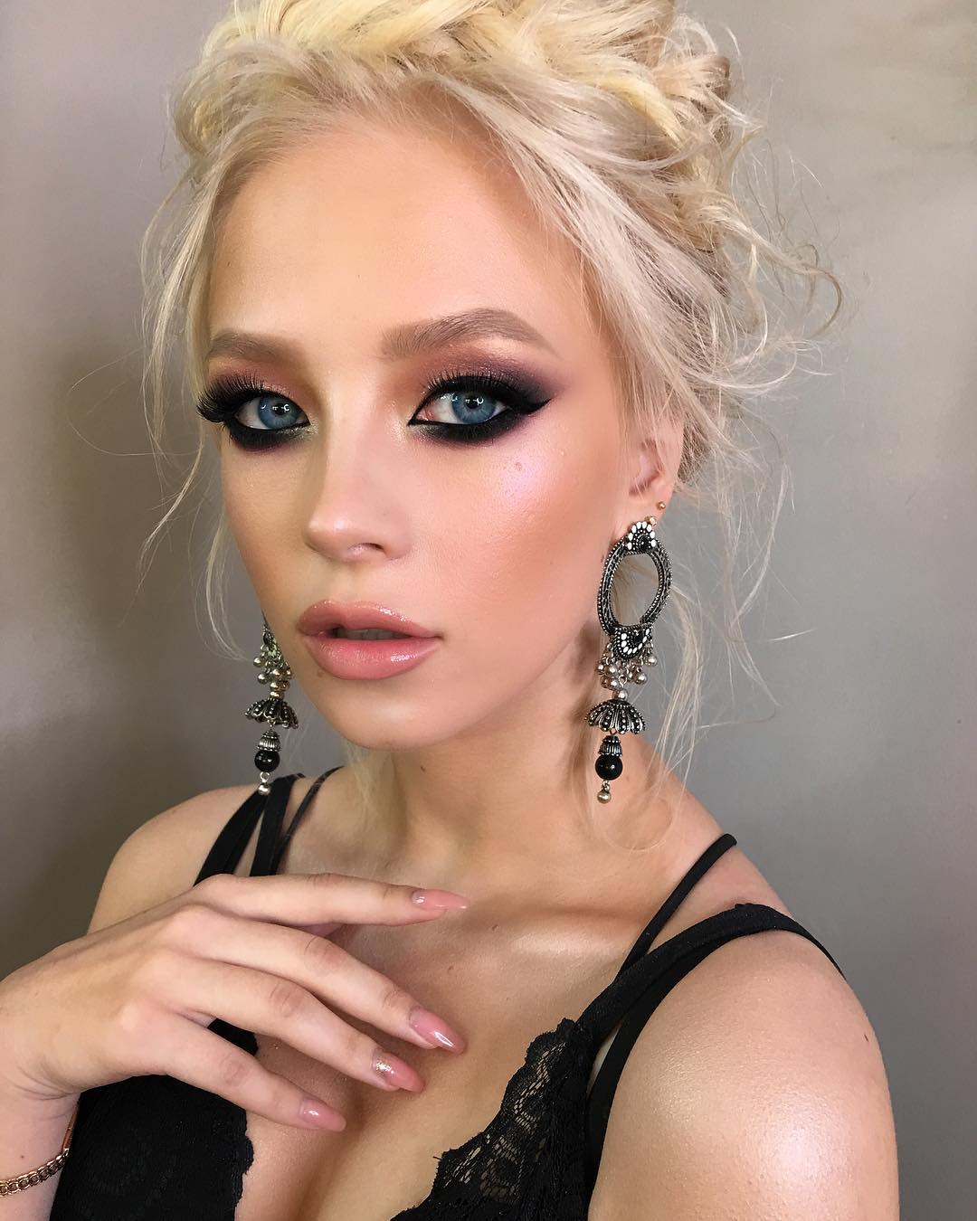 40 imágenes y consejos para lograr el maquillaje de ojos correcto - 1660594133 966 40 fotos y trucos para conseguir el maquillaje adecuado