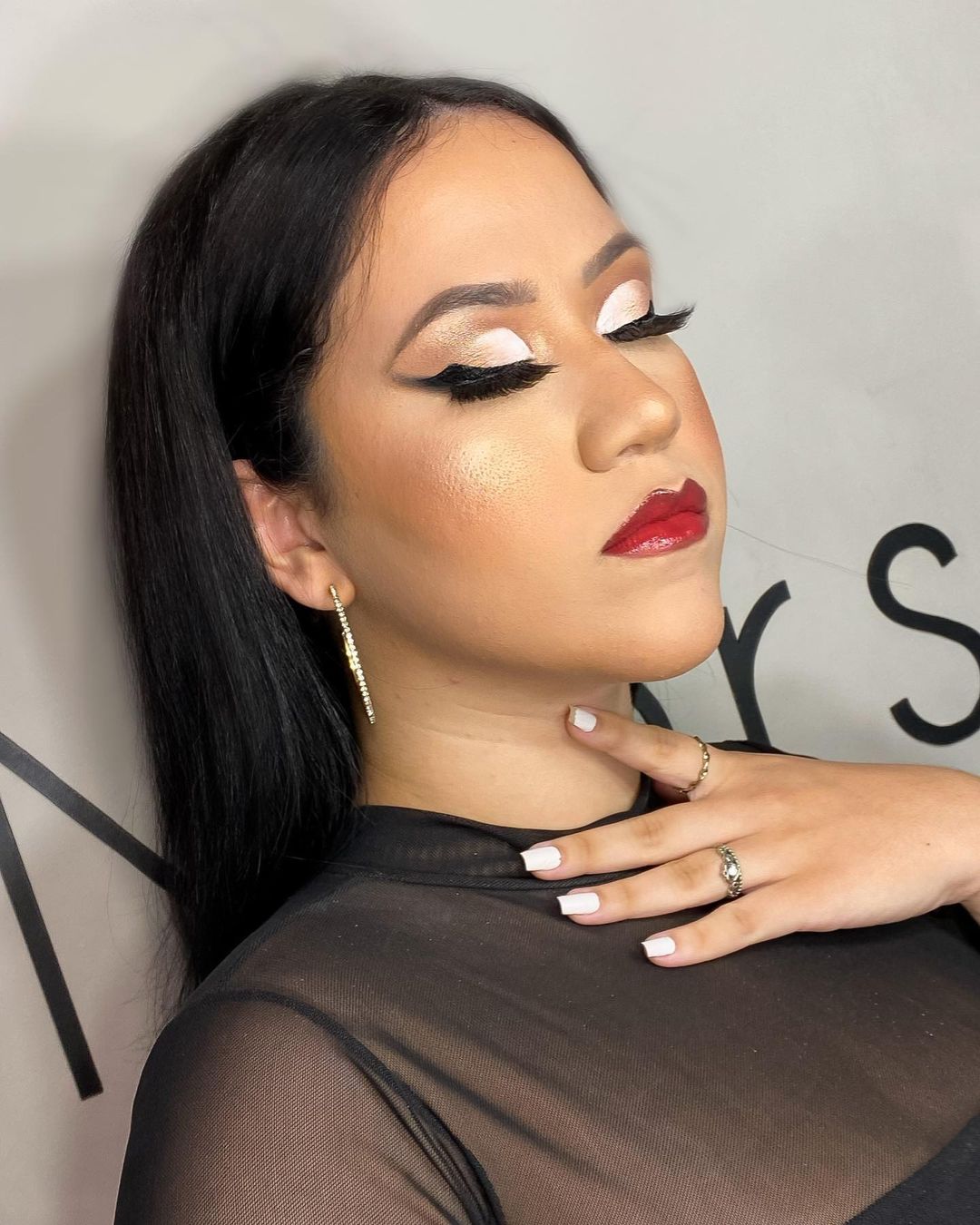 Delineado ala de ángel: Pasos de realización y 15 consejos elegantes - 1660598265 164 que es como hacerlo y 15 trucos glamurosos