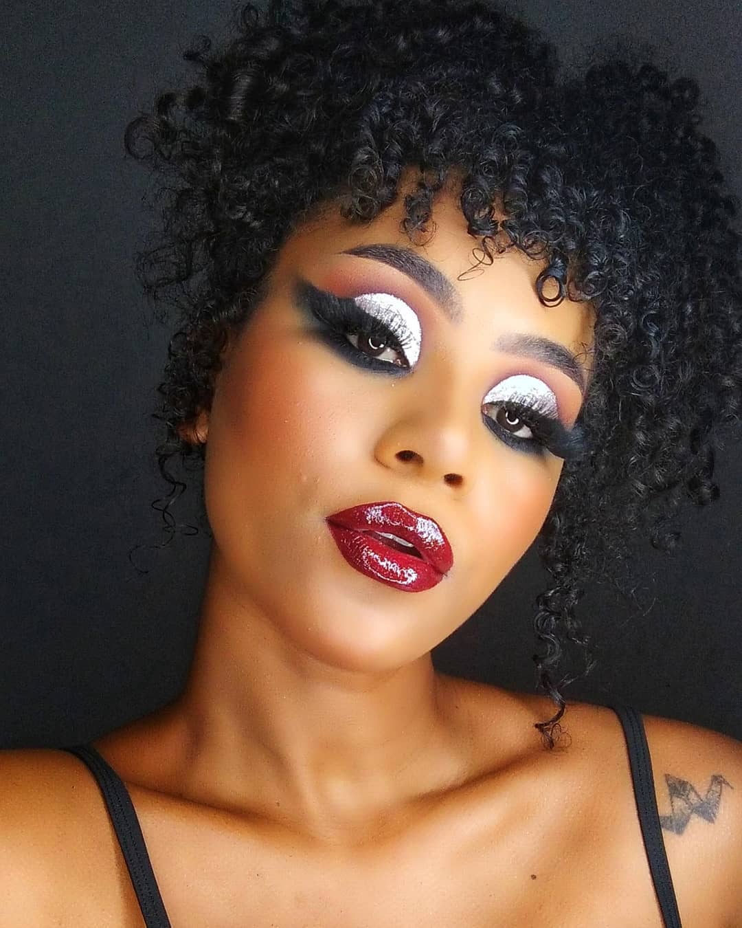 Delineado ala de ángel: Pasos de realización y 15 consejos elegantes - 1660598267 913 que es como hacerlo y 15 trucos glamurosos