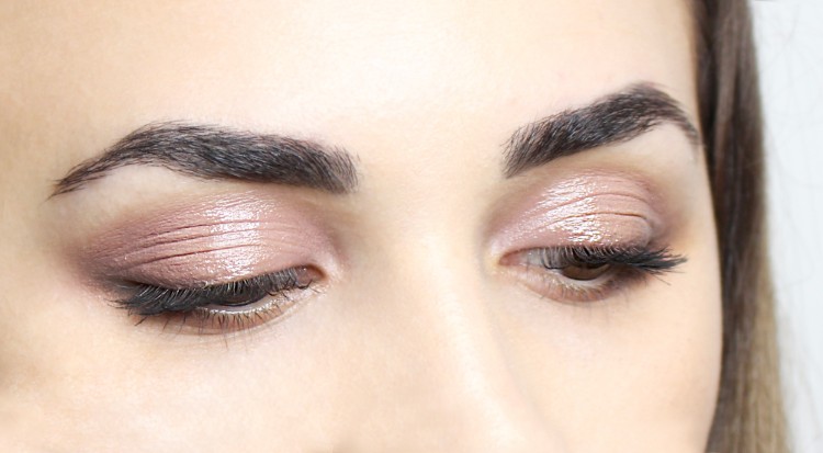 maquillaje brillante maquillaje nude tendencia efecto natural