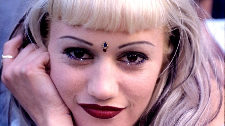 Tendencia de maquillaje de los 90 Gwen Stefani