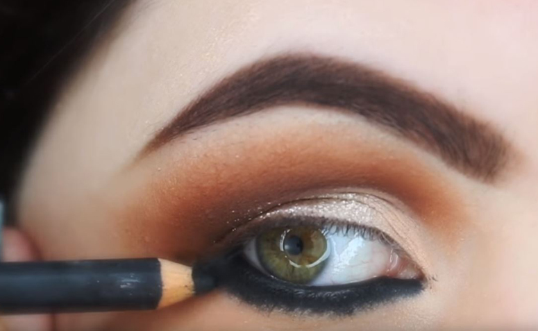 Delineado ala de ángel: Pasos de realización y 15 consejos elegantes - que es como hacerlo y 15 trucos glamurosos